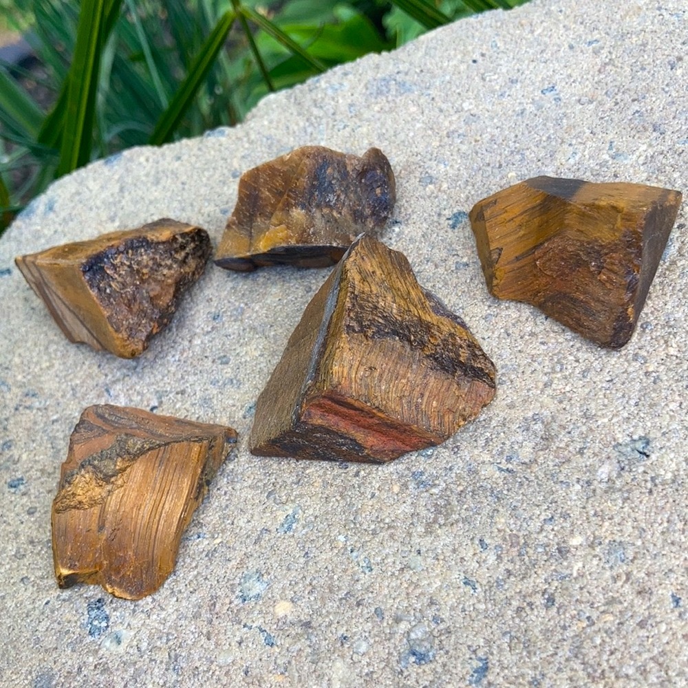 6 Pieces Of Tigers Eye Stone - Picture 2 of 3